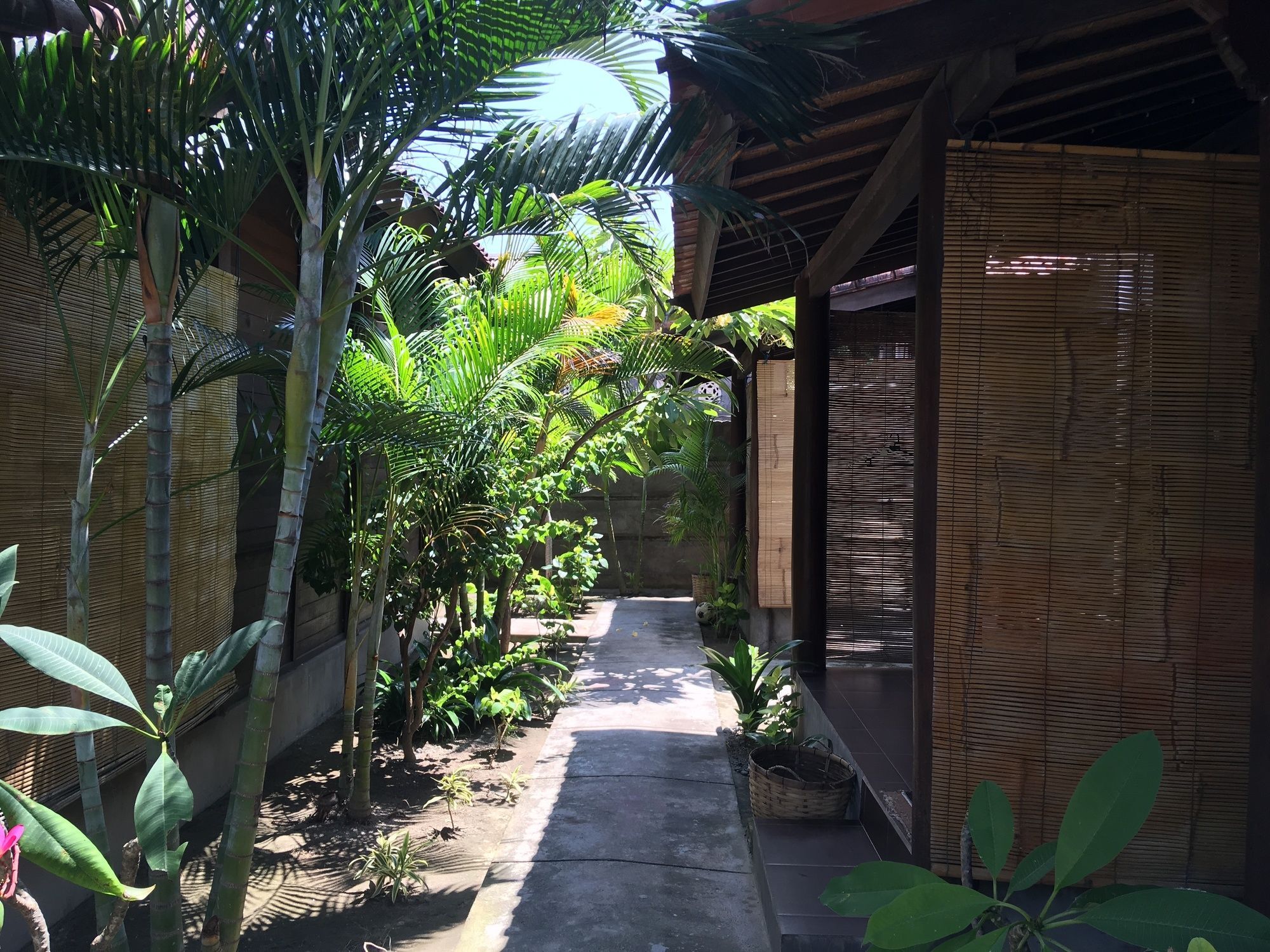 Alexyane Paradise Bungalow Τζίλι Τραγουανγκάν Εξωτερικό φωτογραφία